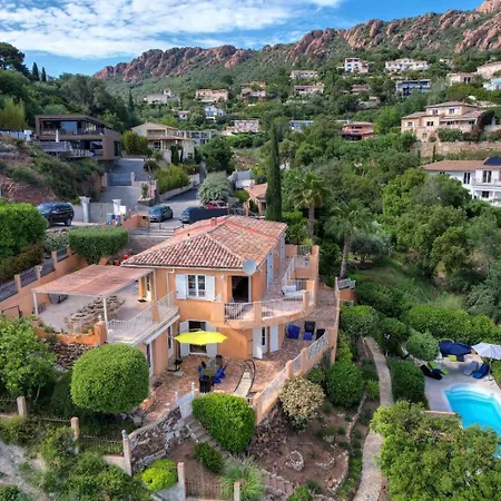 Seleva Agay, Piscine Et Vue Mer 180 Degre